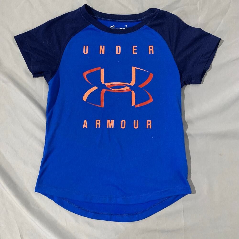 children’s Under Armour raglan sleeve t-shirt. Size 5